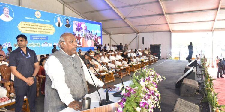 ಕಲಬುರಗಿಗೆ ಮೋದಿ ಕೊಡುಗೆ ಏನಿದೆ ? ಖರ್ಗೆ ಪ್ರಶ್ನೆ