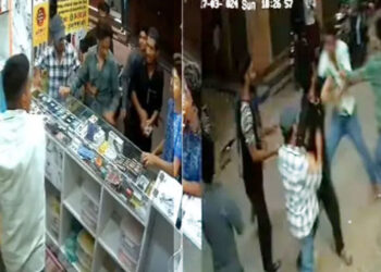 ಬೆಂಗಳೂರಿನ ನಗರ್ತ್ ಪೇಟೆಯಲ್ಲಿ ಹನುಮಾ ಚಾಲೀಸಾ ಕೇಸ್.. ಅಂಗಡಿ ಮಾಲೀಕ ಖಾಕಿ ವಶಕ್ಕೆ..