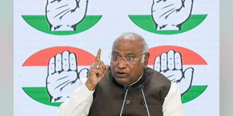 ಲೋಕಸಭಾ ಚುನಾವಣೆಗಾಗಿ 5 ಗ್ಯಾರಂಟಿ ಘೋಷಿಸಿದ ಕಾಂಗ್ರೆಸ್ : ಮಹಿಳೆಯರಿಗೆ 1 ಲಕ್ಷ ರೂ.