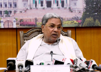 ನಾನೊಬ್ಬ ಸ್ಟ್ರಾಂಗ್ ಸಿಎಂ, ನಿಮ್ಮ ಹಾಗೆ ವೀಕ್ ಪಿಎಂ ಅಲ್ಲ.