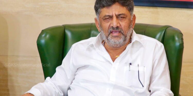 ನೇರವಾಗಿ ಚುನಾವಣೆ ಎದುರಿಸುತ್ತೇನೆ, ಜೇಬಲ್ಲಿ ಪೆನ್ ಡ್ರೈವ್, ಸಿ.ಡಿ ಇದೆ ಎಂದು ಹೆದರಿಸುವವನು ನಾನಲ್ಲ: ಡಿಸಿಎಂ ಡಿ.ಕೆ. ಶಿವಕುಮಾರ್