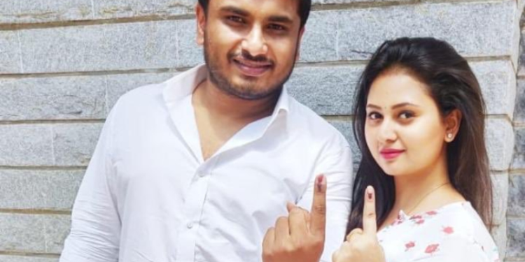 ಮತದಾನ ಮಾಡಿದ ಸಿನಿ ತಾರೆಯರು; ದೊಡ್ಮನೆ ಕುಟುಂಬಸ್ಥರಿಂದಲೂ ಮತದಾನ