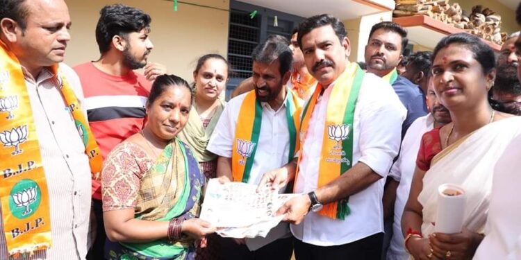 ‘ಲೋಕ’ ಫಲಿತಾಂಶ ಬಂದ ನಂತರ ಕೈ ನಾಯಕರು ‘ಚೊಂಬು’ ಹಿಡಿದು ಓಡಿಹೋಗೋ ಸ್ಥಿತಿ : ವಿಜಯೇಂದ್ರ ವ್ಯಂಗ್ಯ