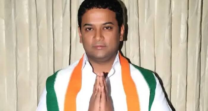 ಗೆಲುವಿಗಾಗಿ ಗಣೇಶನ ಮೊರೆಹೋದ ಮನ್ಸೂರ್ ಅಲಿ ಖಾನ್! ವಿಘ್ನ ವಿನಾಯಕನಿಗೆ ನಮಿಸಿ ನಾಮಿನೇಶನ್ ಫೈಲ್ !