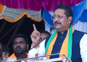 ಚುನಾವಣೆ ಖರ್ಚಿಗೆ 50 ಲಕ್ಷ ಡಿಮ್ಯಾಂಡ್ ಇಟ್ರಾ ಆ ಪ್ರಭಾವಿ ಸಚಿವ ? ಸ್ಫೋಟಕ ಆರೋಪ ಮಾಡಿದ ಯತ್ನಾಳ್ ! 