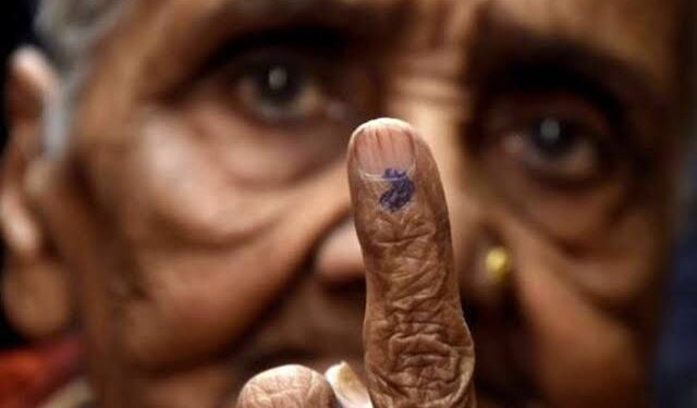 ಇಂದಿನಿಂದ ಆರಂಭವಾಗಲಿದೆ ಗೌಪ್ಯ ಮತದಾನ ! ಹಿರಿಯ ನಾಗರೀಕರೂ & ವಿಶೇಷ ಚೇತನರಿಗೆ ವೀಶೇಷ ವ್ಯವಸ್ಥೆ !