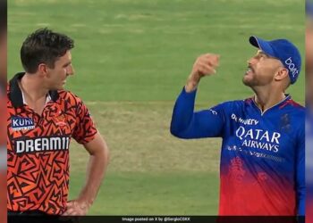 ವೈರಲ್ ಆಯ್ತು ಫಾಫ್ ಡುಪ್ಲೆಸಿಸ್ ವಿಡಿಯೋ ! ಮುಂಬೈ ಇಂಡಿಯನ್ಸ್ ಮ್ಯಾಚ್ ಫಿಕ್ಸಿಂಗ್ ಮಾಡಿದ್ರಾ ?!