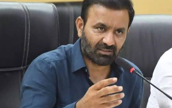 ನೀಚ ಕೃತ್ಯಗಳಿಗೆ ಎನ್ ಕೌಂಟರ್ ಕಾನೂನು ಬರಬೇಕು ಎಂದ ಸಚಿವ ಸಂತೋಷ್ ಲಾಡ್ ! ಹುಬ್ಬಳ್ಳಿಯ ನೇಹಾ ಕೊಲೆ ಕೇಸ್ ರಾಜಕೀಯಗೊಳ್ಳೋದು ಬೇಡ ! 