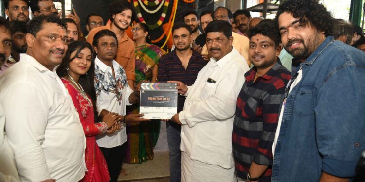 ಶ್ರೀವೀರಾಂಜನೇಯಸ್ವಾಮಿ ಸನ್ನಿಧಿಯಲ್ಲಿ ಆರಂಭವಾಯಿತು ದುನಿಯಾ ವಿಜಯ್ ಅಭಿನಯದ ನೂತನ ಚಿತ್ರ .