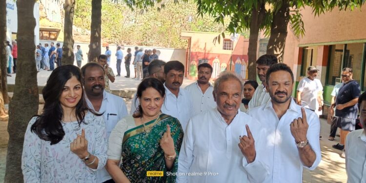 ಮತದಾನ ಮಾಡಿದ ಸಚಿವ ಕೆಜೆ ಜಾರ್ಜ್!