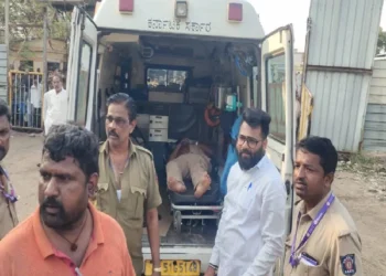 ಬಸ್ ನಲ್ಲಿಸಿಲ್ಲ ಎಂದು ಸಿಬ್ಬಂದಿ ಮೇಲೆ ಹಲ್ಲೆ; ಪ್ರತಿಭಟನೆ