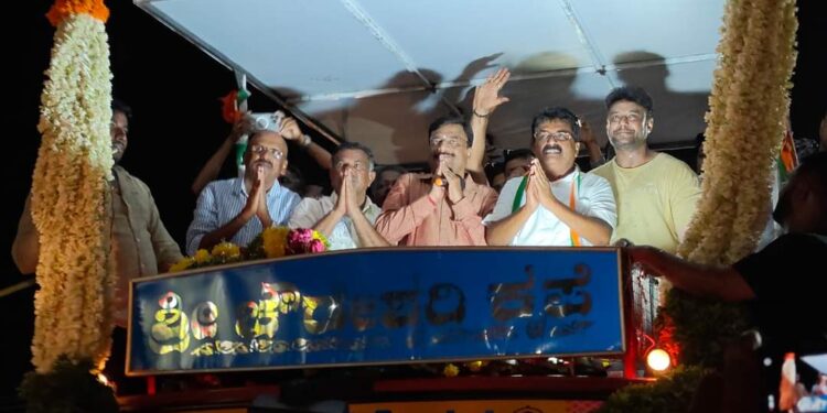 ಕಾಂಗ್ರೆಸ್​ ಪರ ದರ್ಶನ್​ ಪ್ರಚಾರ.. ಸುಮಲತಾ ಡಬಲ್​ ಗೇಮ್​ ಮಾಡಿದ್ರಾ..?