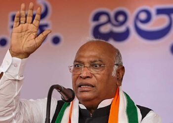 ವೋಟು ಹಾಕದಿದ್ದರೆ ನನ್ನ ಸಾವಿಗೆ ಮಣ್ಣು ಕೊಡುವುದಕ್ಕಾದರೂ ಬನ್ನಿ..