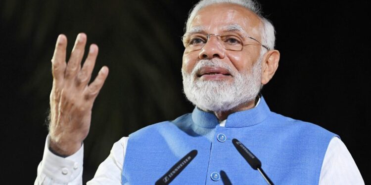 ಪ್ರಧಾನಿ ನರೇಂದ್ರ ಮೋದಿ ಅವರ ಬಳಿ ‘ಉತ್ತರ’ ಕೇಳಿದ ಪ್ರೊಫೆಸರ್.!!