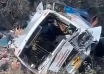 ಕಂದಕಕ್ಕೆ ಬಿದ್ದ ಭಕ್ತರಿದ್ದ ಬಸ್; 15 ಜನ ದುರ್ಮರಣ