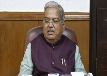 ನೌಕರ ಆತ್ಮಹತ್ಯೆ; ಸಚಿವರ ರಾಜೀನಾಮೆಗೆ ಆಗ್ರಹ