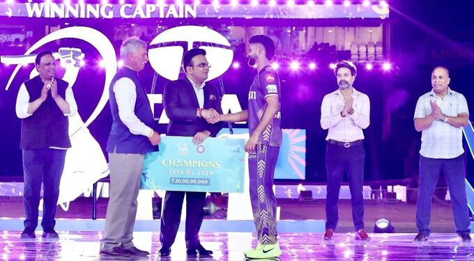 17ನೇ ಐಪಿಎಲ್ ಟ್ರೋಫಿ ಗೆದ್ದ ಕೆಕೆಆರ್; ಯಾರಿಗೆಲ್ಲ ಪ್ರಶಸ್ತಿ? ಮೊತ್ತ ಎಷ್ಟು?