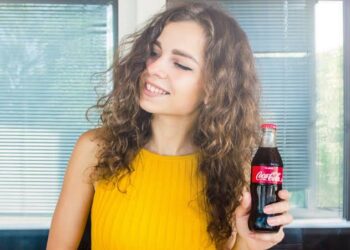 ಅಬ್ಬಬ್ಬಾ! ಕೋಲಾ ಬಳಸಿ ಹೇರ್‌ ವಾಶ್‌ ಮಾಡೊದ್ರಿಂದ ಇಷ್ಟು ಪ್ರಯೋಜನ ಉಂಟ?