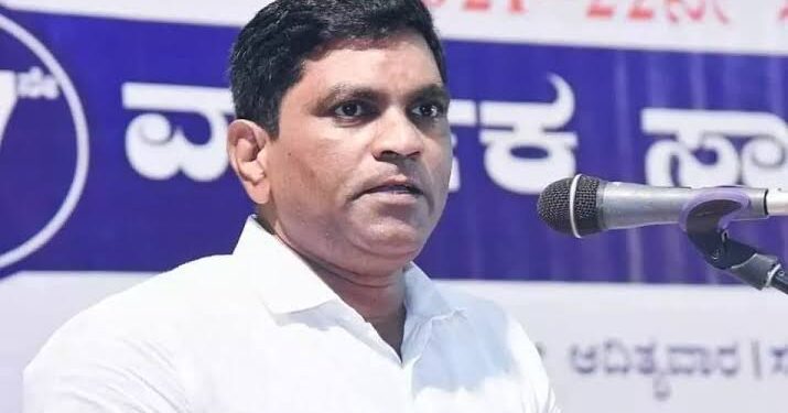 ಪರಿಷತ್ ಚುನಾವಣೆಯಲ್ಲಿ ಬಿಜೆಪಿಗೆ ಬಂಡಾಯದ ಬಿಸಿ ! ನೈರುತ್ಯ ಕ್ಷೇತ್ರದಲ್ಲಿ ಕೋಲಾಹಲ !