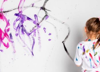 ಗೋಡೆಯ ಮೇಲಿರುವ ಕಲೆಗಳನ್ನ ಶಮನ ಮಾಡುವುದಕ್ಕೆ ಈ ಸಿಂಪಲ್ ಹ್ಯಾಕ್ ನ ಟ್ರೈ ಮಾಡಿ.!