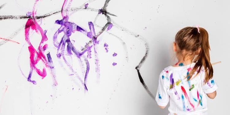 ಗೋಡೆಯ ಮೇಲಿರುವ ಕಲೆಗಳನ್ನ ಶಮನ ಮಾಡುವುದಕ್ಕೆ ಈ ಸಿಂಪಲ್ ಹ್ಯಾಕ್ ನ ಟ್ರೈ ಮಾಡಿ.!