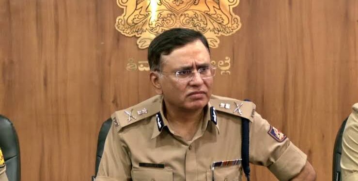 ನೇಹಾ ಹಿರೇಮಠ ಮನೆಗೆ ಭೇಟಿ ನೀಡಿದ ಎಡಿಜಿಪಿ ಆರ್. ಹೀತೇಂದ್ರ ! ಪೋಲಿಸರ ವಿರುದ್ಧ ಬೆಲ್ಲದ್ ಕಿಡಿ !