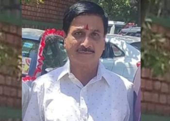 ಮತಗಟ್ಟೆಯ ಬೂತ್ ಕೇಂದ್ರದ(Center) ಶೌಚಾಲಯದಲ್ಲಿ ಶವವಾಗಿ ಪತ್ತೆಯಾಗಿರುವ ಏಜೆಂಟ್