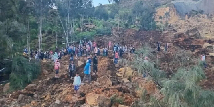 ಭೂ ಕುಸಿತ; 100ಕ್ಕೂ ಅಧಿಕ ಜನ ಸಾವು