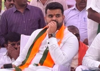 ದೇಶದಲ್ಲೇ ಕುಳಿತು ಕಾನೂನು ಸಮರಕ್ಕೆ ಮುಂದಾದ ಪ್ರಜ್ವಲ್ ರೇವಣ್ಣ!