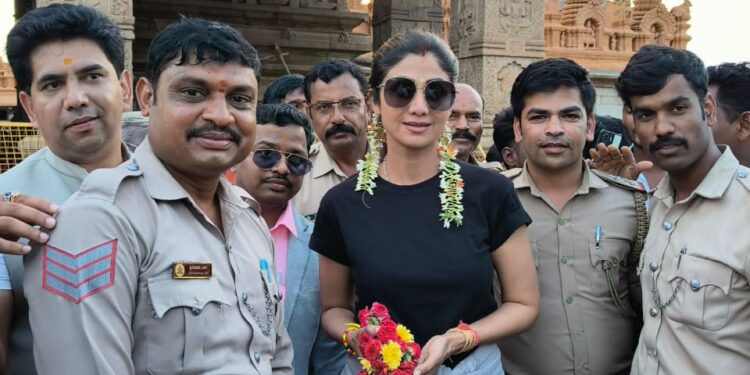 ನಂಜುಂಡೇಶ್ವರನಿಗೆ ಮೊರೆ ಇಟ್ಟ ಬಾಲಿವುಡ್‌ ನಟಿ ಶಿಲ್ಪಾ ಶೆಟ್ಟಿ..