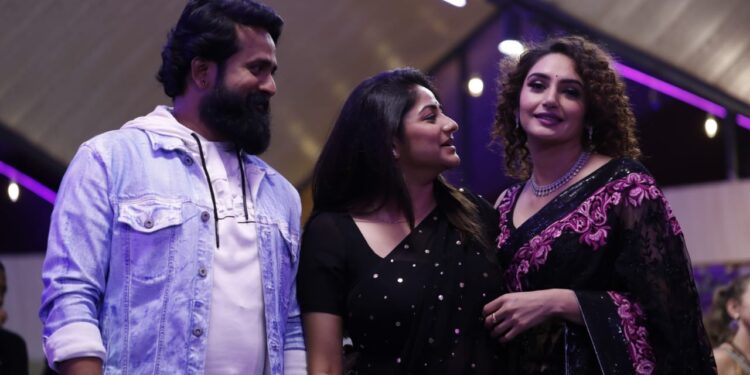 ಮಂಗ್ಲಿ ಕಂಠದಲ್ಲಿ ಮೂಡಿಬಂದ ಸಖತ್ ಸಾಂಗ್ ! ಸೂಪರ್ ಹಾಡಿಗೆ ಸ್ಟೆಪ್ಸ್ ಹಾಕಿದ ಶ್ರೀನಗರ ಕಿಟ್ಟಿ-ರಚ್ಚು-ರಾಗಿಣಿ ದ್ವಿವೇದಿ ! 