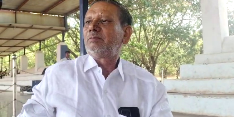 ಖಾರದ ಪುಡಿ ಎರಚಿ ವಕೀಲರೊಬ್ಬರ ಮೇಲೆ ಮಾರಕಾಸ್ತ್ರಗಳಿಂದ ಹಲ್ಲೆ