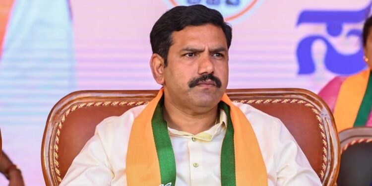 ಲಾಕಪ್ ಡೆತ್ ಉಲ್ಟಾ ಹೊಡೆದ ಯುವಕನ ತಂದೆ..! ವಿಜಯೇಂದ್ರ ಕೆಂಡ..