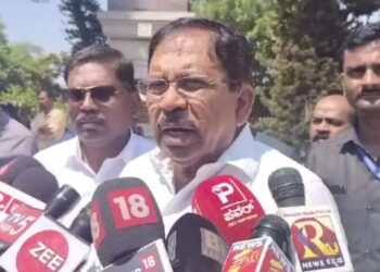 ನಟ ದರ್ಶನ್​ಗೆ ಬಿರಿಯಾನಿ ಊಟ.. ಸಮರ್ಥಿಸಿಕೊಂಡು ಹೋಂ ಮಿನಿಸ್ಟರ್​..