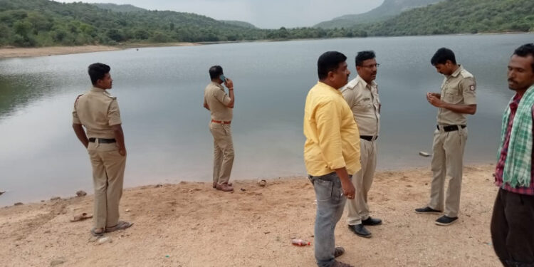 ಈಜು ಬಾರದೆ ನೀರಲ್ಲಿ ಮುಳುಗಿ ಸಾವನ್ನಪ್ಪಿದ ಬಾಲಕಿಯರು