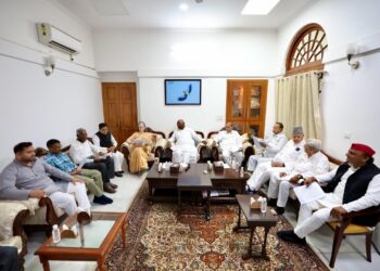 ಮಲ್ಲಿಕಾರ್ಜುನ ಖರ್ಗೆ ನಿವಾಸದಲ್ಲಿ ‘INDI’ಒಕ್ಕೂಟ ನಾಯಕರ ಸಭೆ.. ‘ಲೋಕ’ ರಿಸಲ್ಟ್ ಬಗ್ಗೆ ಮಹತ್ವದ ಚರ್ಚೆ