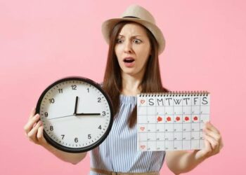 Irregular Periods: ಪ್ರತಿ ತಿಂಗಳು ಮುಟ್ಟು ತಡವಾಗಿ ಆಗ್ತಾಯಿದ್ರೆ, ಇವುಗಳನ್ನ ತಪ್ಪದೆ ಸೇವಿಸಿ.!