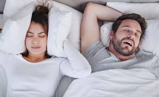 Snoring Problem: ನಿದ್ದೆಯಲ್ಲಿ ಗೊರಕೆ ಸಮಸ್ಯೆಯನ್ನು ತಪ್ಪಿಸಬೇಕ?ಹಾಗಿದ್ರೆ ಈ ಹ್ಯಾಕ್ ನ ಟ್ರೈ ಮಾಡಿ..
