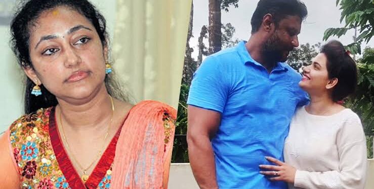 ದರ್ಶನ್ ಅರೆಸ್ಟ್ ಬಳಿಕ ಮೊದಲ ಬಾರಿ ಪೊಲೀಸ್ ಸ್ಟೇಷನ್ ಗೆ ಬಂದ ಪತ್ನಿ ವಿಜಯಲಕ್ಷ್ಮಿ ! 