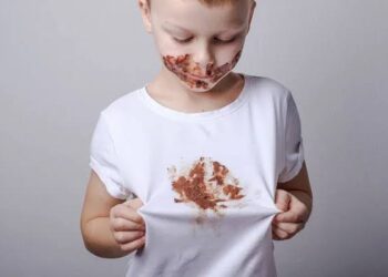 ಬಟ್ಟೆಯ ಮೇಲಾಗಿರುವ ಕಠಿಣ ಕಲೆಗಳನ್ನ ತೆಗೆದುಹಾಕುವುದಕ್ಕೆ, ಈ ಸಿಂಪಲ್ ಹ್ಯಾಕ್ ಟ್ರೈ ಮಾಡಿ.!