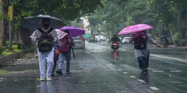 ರಾಜ್ಯದಾದ್ಯಂತ ಅಬ್ಬರಿಸುತ್ತಿರುವ ಮಳೆ