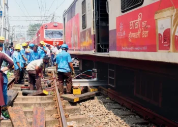 ಮುಂಬೈ ಲೋಕಲ್‌ ಟ್ರೈನ್‌ ಅಪಘಾತಗಳಲ್ಲಿ ಹೆಚ್ಚಿದ ಪ್ರಯಾಣಿಕರ ಮರಣ ; ನಾಚಿಕೆ ಎಂದ ಮುಂಬೈ ಹೈ ಕೋರ್ಟ್‌