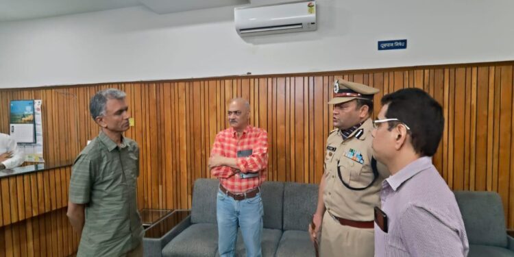 ಚಾರಣಿಗರ ಸುರಕ್ಷಿತ ರಕ್ಷಣೆ ಮತ್ತು ಮೃತ ದೇಹಗಳನ್ನು ರಾಜ್ಯಕ್ಕೆ ತುರ್ತಾಗಿ ತರಲು ಅಗತ್ಯ ಕ್ರಮಕ್ಕೆ ಸಿಎಂ ಸಿದ್ದರಾಮಯ್ಯ ಸೂಚನೆ