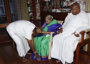 ದೇವೇಗೌಡರ ಕುಟುಂಬ ಆಯಿತು, ಈಗ ಯಡಿಯೂರಪ್ಪ ಕುಟುಂಬದ ವಿರುದ್ಧ ಕಾಂಗ್ರೆಸ್ ಸಂಚು! 82 ವರ್ಷದ ಯಡಿಯೂರಪ್ಪ ಮೇಲೆ ಕಾಂಗ್ರೆಸ್‌ ಸೇಡಿನ ರಾಜಕಾರಣ