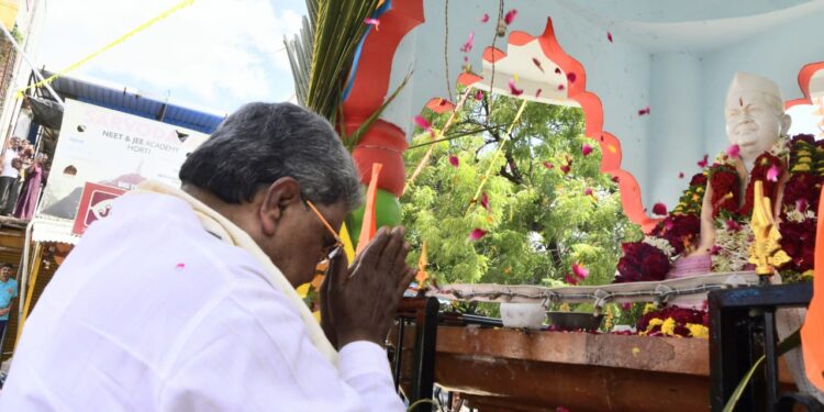 ಸ್ವಾತಂತ್ರ ಸೇನಾನಿಗಳಾದ ಕಿತ್ತೂರು ಚನ್ನಮ್ಮ ಮತ್ತು ಸಂಗೊಳ್ಳಿ ರಾಯಣ್ಣ ಬ್ರಿಟಿಷರಿಗೆ ಸಿಂಹಸ್ವಪ್ನವಾಗಿದ್ದರು: ಸಿಎಂ