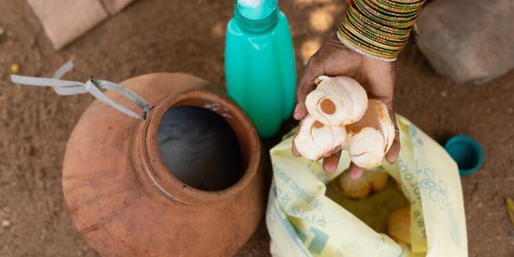 ತಮಿಳುನಾಡಲ್ಲಿ ಕಳ್ಳಭಟ್ಟಿ ಸೇವನೆ 13 ಮಂದಿ ದುರ್ಮರಣ..