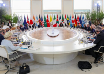 ತಂತ್ರಜ್ಞಾನ ಜಗತ್ತಿಗೆ ವಿನಾಶಕಾರಿ ಆಗಬಾರದು; ಸೃಜನಶೀಲವಾಗಬೇಕೆಂದು ಸಲಹೆ ನೀಡಿದ ಮೋದಿ