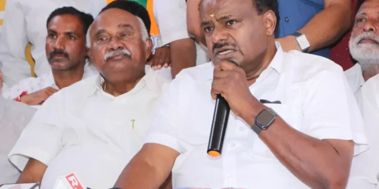 ಹೆಚ್‌.ಡಿ.ಕೆ ದ್ರಾಕ್ಷಿ-ಗೋಡಂಬಿ ಹೇಳಿಕೆಗೆ ಡಿಕೆಶಿ ಸಖತ್ ಟಾಂಗ್ ! ಕಾವೇರಿದ ರಾಜಕೀಯ !