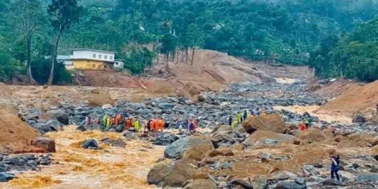 ಕೇರಳ ಗುಡ್ಡ ಕುಸಿತ ಪ್ರಕರಣ ; ದುರಂತ ನಡೆದ ಸ್ಥಳಗಳಿಗೆ ಭೇಟಿ ನೀಡಿದ ಸಚಿವ ಸಂತೋಷ್ ಲಾಡ್
