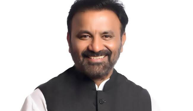 ಕಾರ್ಮಿಕ ಇಲಾಖೆಯಿಂದ ಸಿನಿ ಕಾರ್ಮಿಕರಿಗೆ ಭರ್ಜರಿ ಗಿಫ್ಟ್ ಕೊಟ್ಟ ಸಚಿವ ಲಾಡ್ ! 